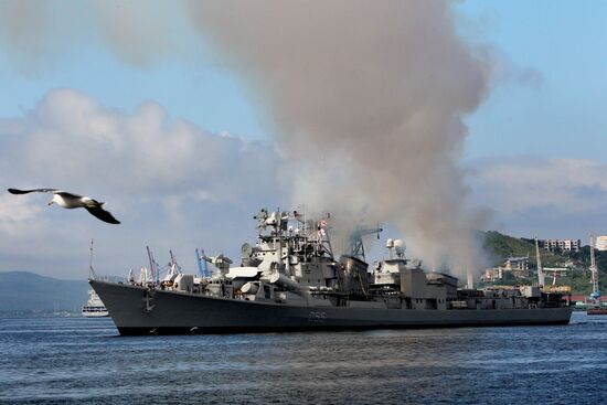 Встреча отряда кораблей ВМС Индии во Владивостоке