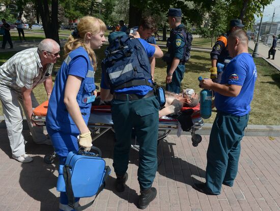 Вагон поезда метро сошел с рельсов на перегоне "Парк Победы" - "Славянский бульвар"