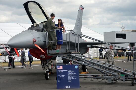 Международный авиационно-космический салон Farnborough Airshow 2014. День второй