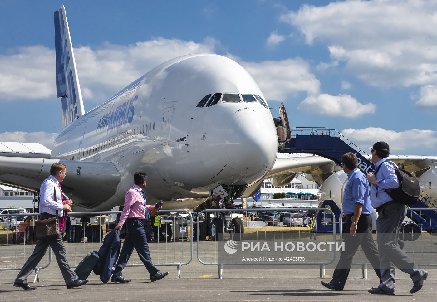 Международный авиационно-космический салон "Фарнборо-2014". День второй