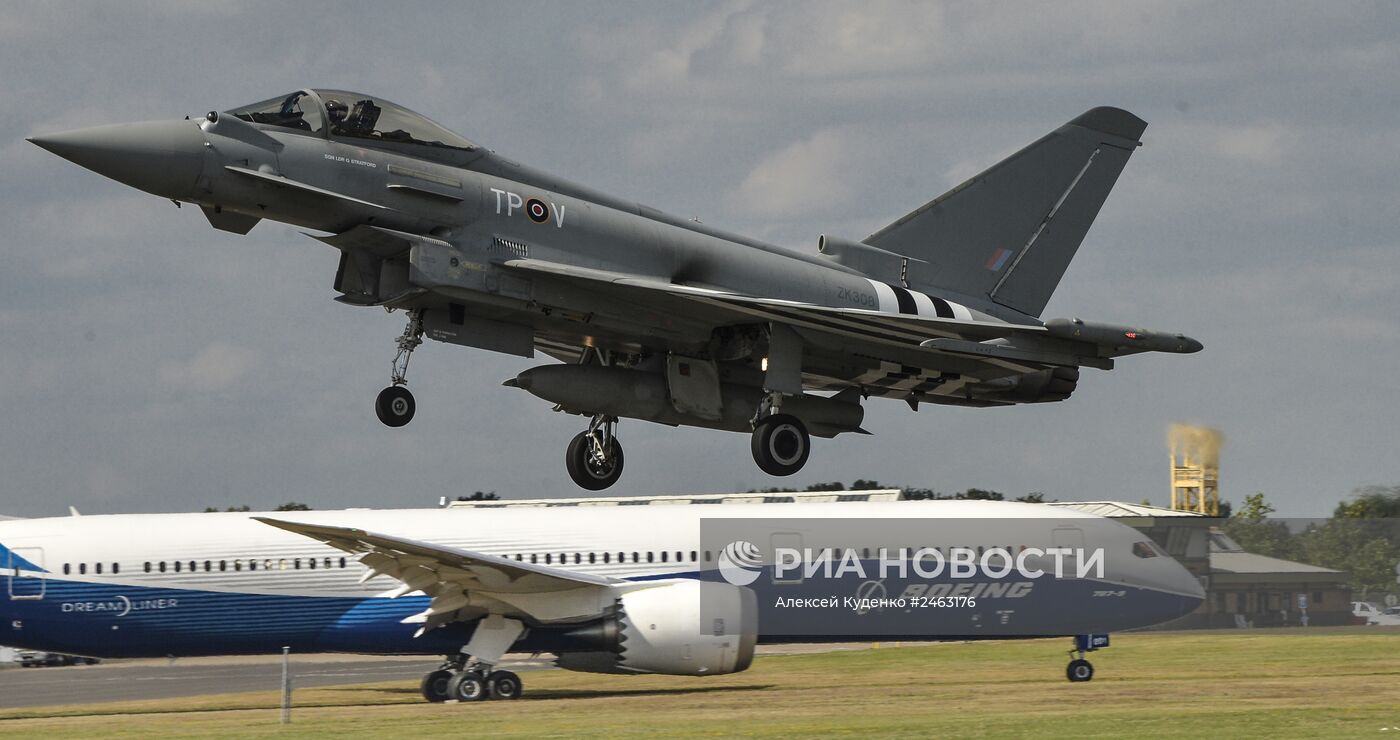 Международный авиационно-космический салон "Фарнборо-2014". День второй