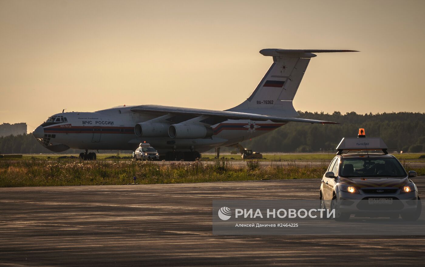 Борт МЧС доставил в Санкт-Петербург беженцев с Украины