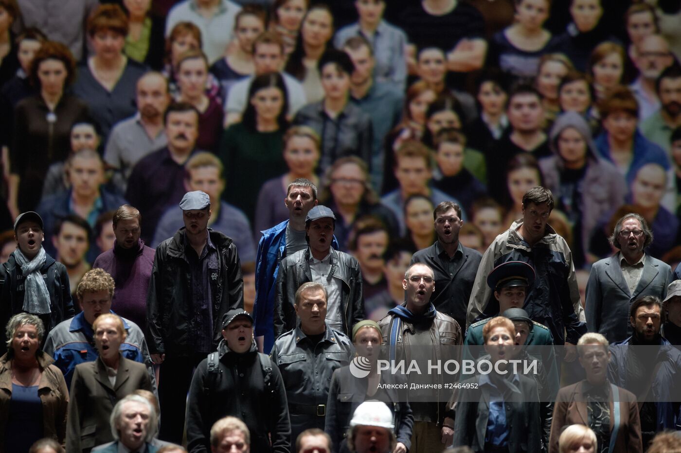 Премьера оперы "Война и мир" в постановке Пола Брауна в Санкт-Петербурге