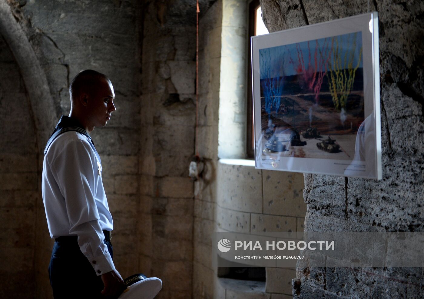 Фотовыставка "Армия и флот России" в Севастополе