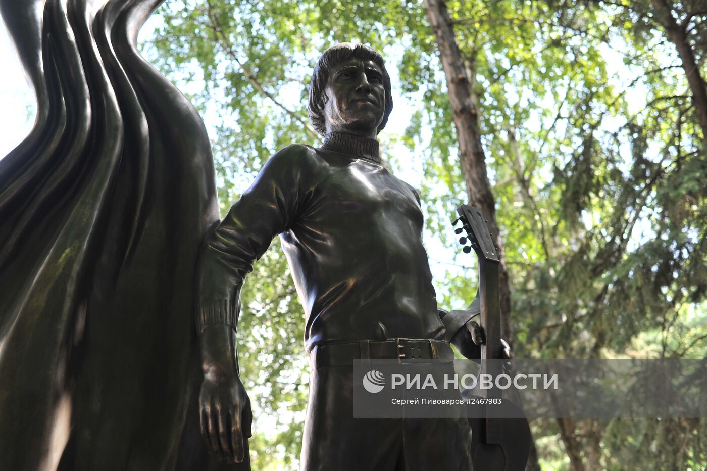 Открытие памятника Владимиру Высоцкому в Ростове-на-Дону