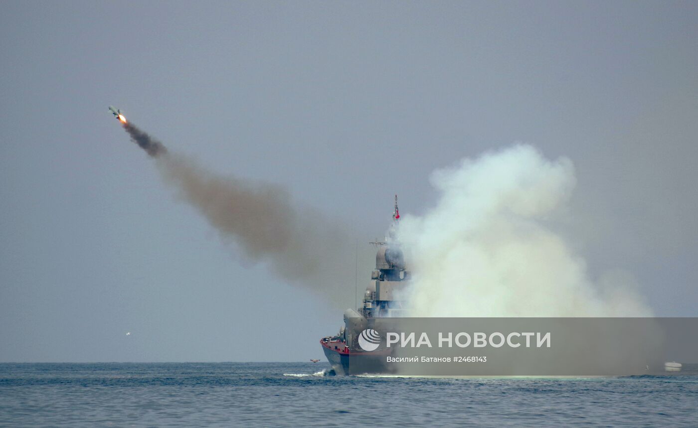 Репетиция парада ко Дню ВМФ в Севастополе