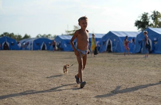Лагерь беженцев с Украины в Севастополе