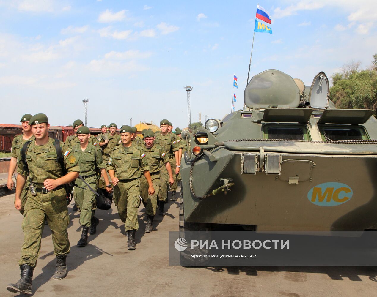Российские военные прибыли в Киргизию для участия в учениях "Нерушимое братство – 2014"