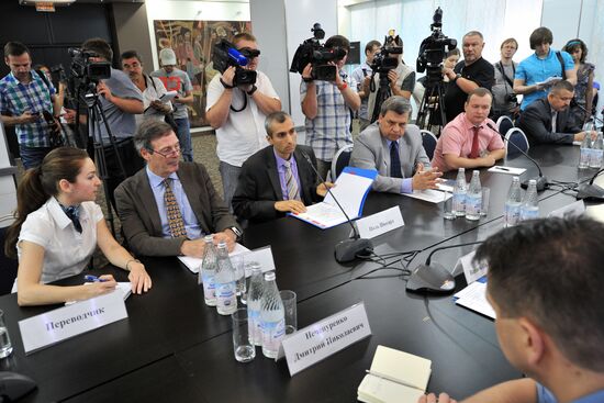 Встреча наблюдателей ОБСЕ с представителями правительства Ростовской области