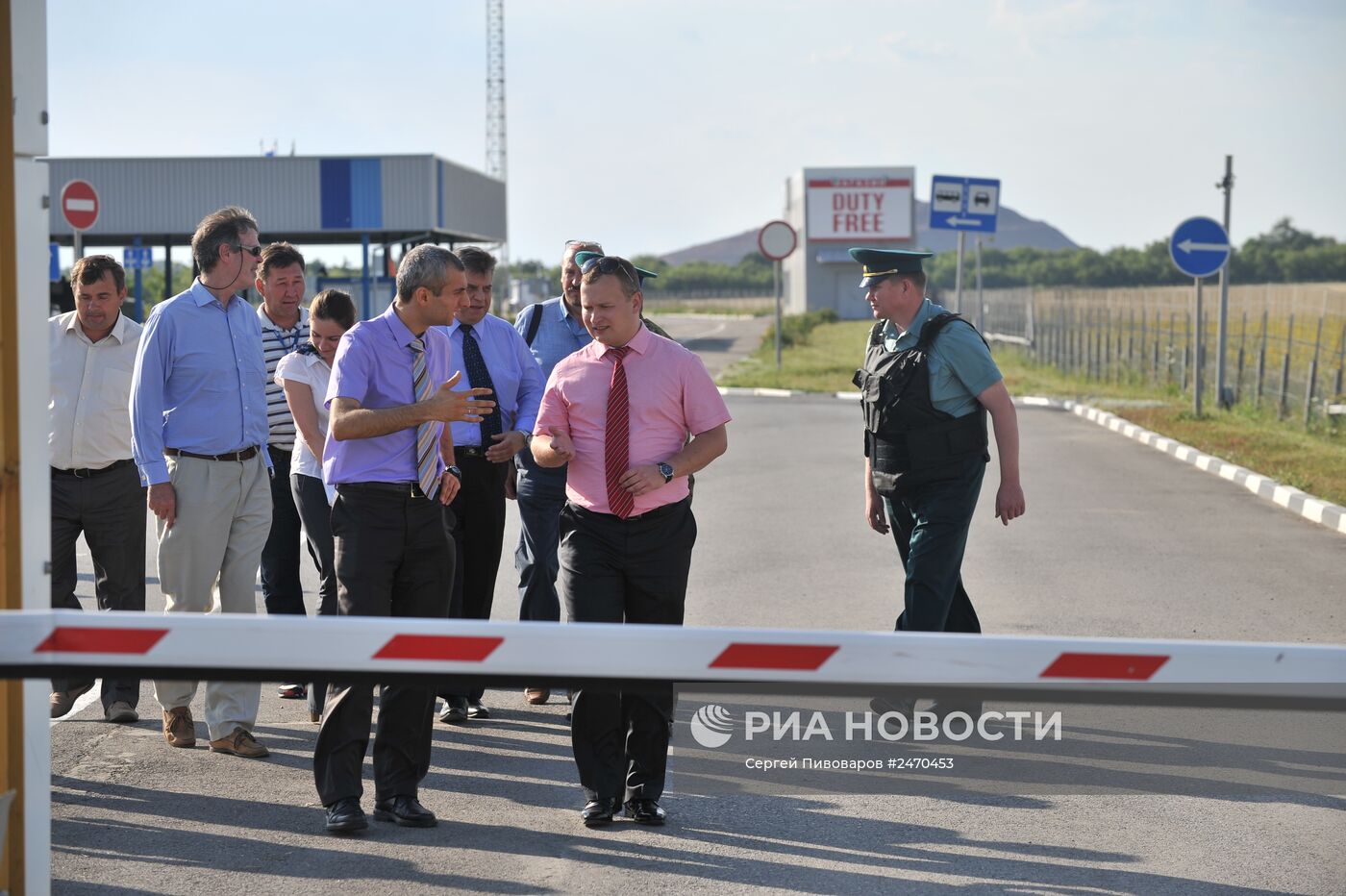 Наблюдатели ОБСЕ посетили российско-украинскую границу