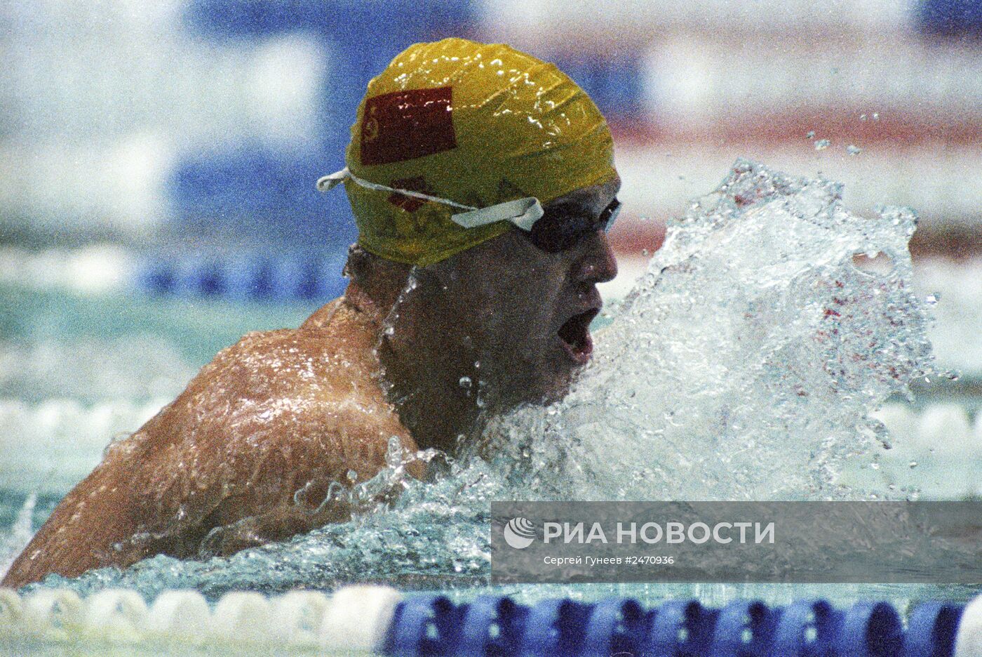 Пловец Дмитрий Волков