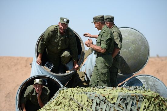 Боевые стрельбы ЗРС С-300 на полигоне Ашулук