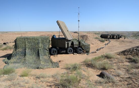 Боевые стрельбы ЗРС С-300 на полигоне Ашулук