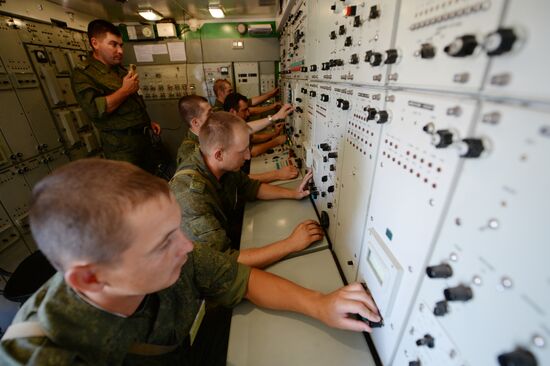 Боевые стрельбы ЗРС С-300 на полигоне Ашулук