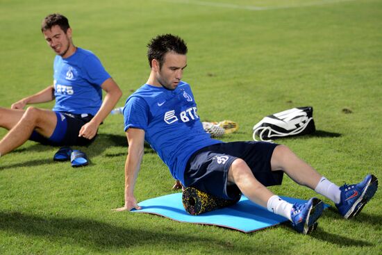 Французский футболист Матье Вальбуэна перешел в "Динамо"