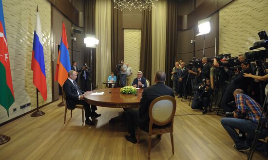 Трехсторонняя встреча В.Путина с И.Алиевым и С.Саргсяном