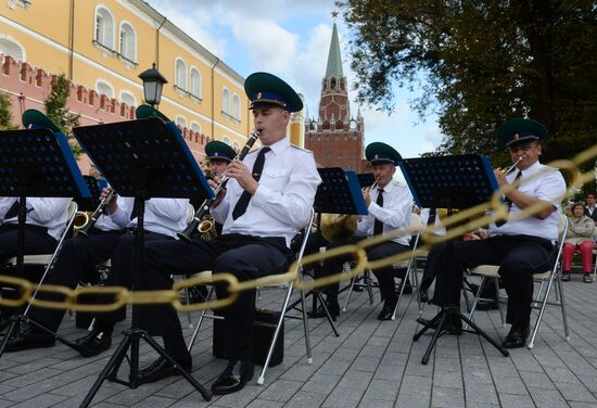 Выступление Государственного духового оркестра России в Александровском саду