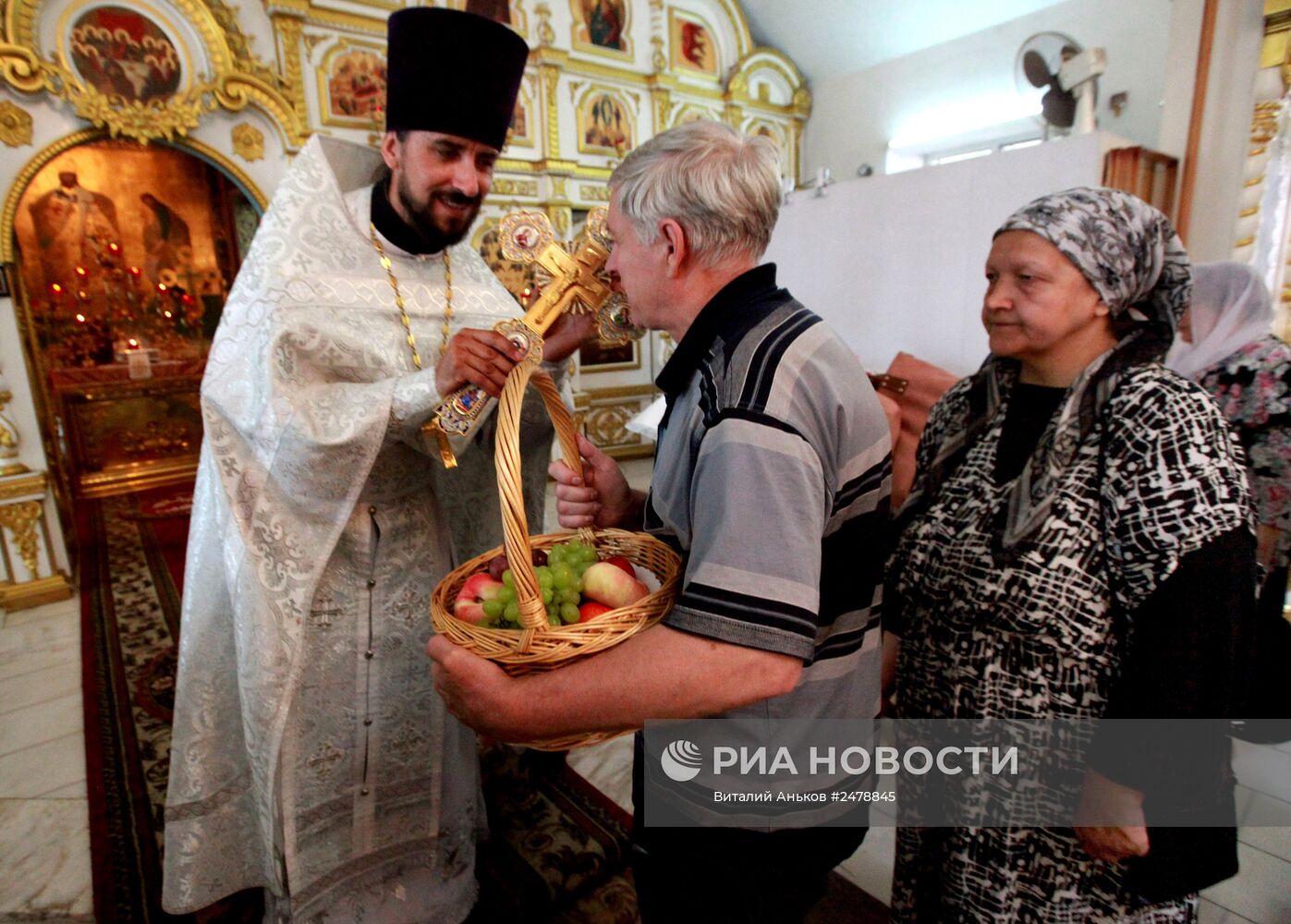 Православные христиане отмечают Яблочный Спас