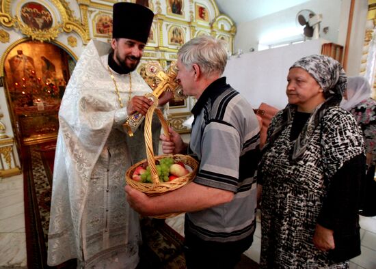 Православные христиане отмечают Яблочный Спас