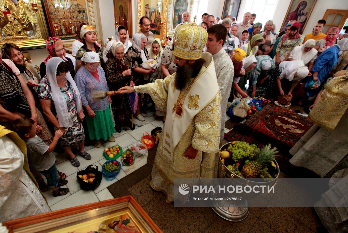 Православные христиане отмечают Яблочный Спас