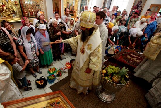 Православные христиане отмечают Яблочный Спас