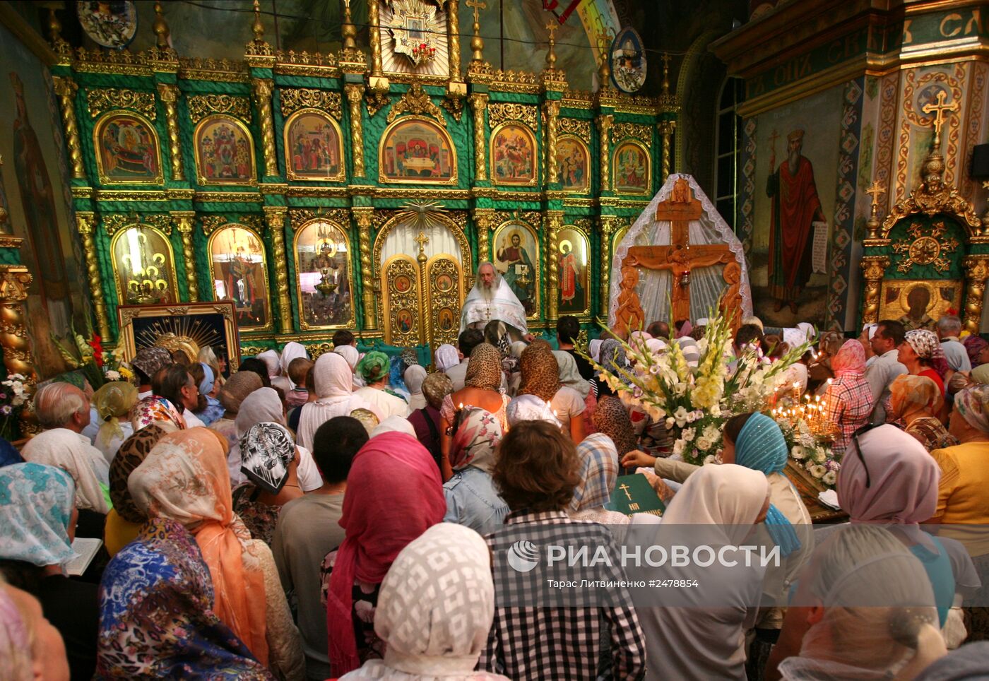 Православные христиане отмечают Яблочный Спас