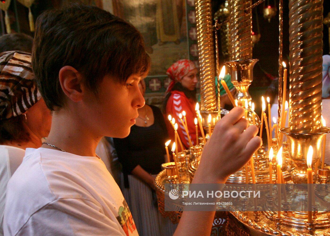 Православные христиане отмечают Яблочный Спас