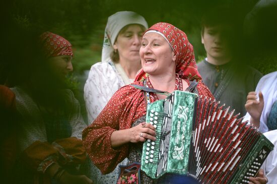 Православные христиане отмечают Яблочный Спас