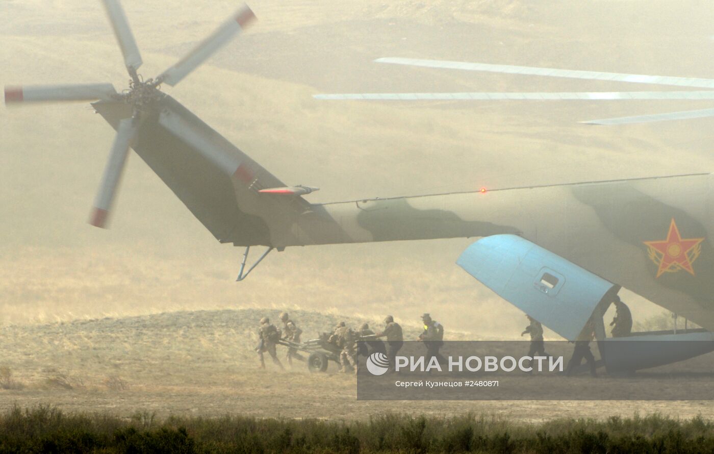 Учения КСОР ОДКБ "Взаимодействие - 2014" в Казахстане