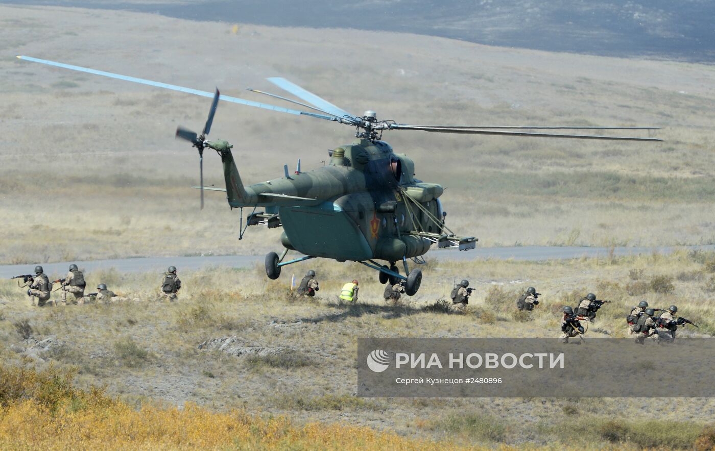 Учения КСОР ОДКБ "Взаимодействие - 2014" в Казахстане