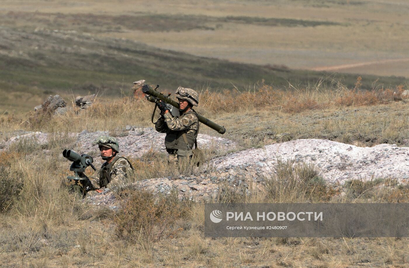 Учения КСОР ОДКБ "Взаимодействие - 2014" в Казахстане
