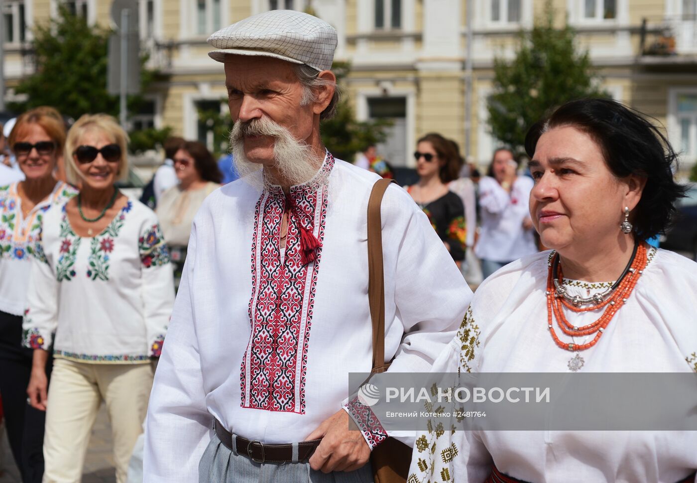 Парад вышиванок-2014 в Киеве