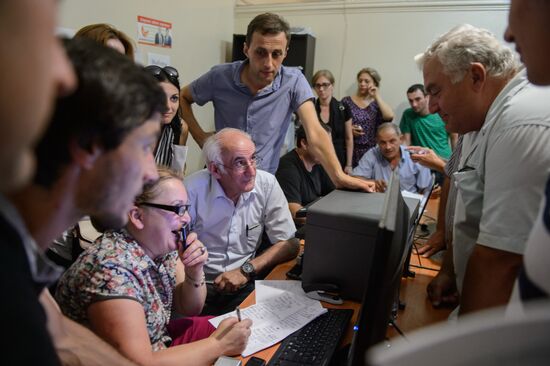 Штаб кандидата в президенты Абхазии Рауля Хаджимбы заявил о его победе