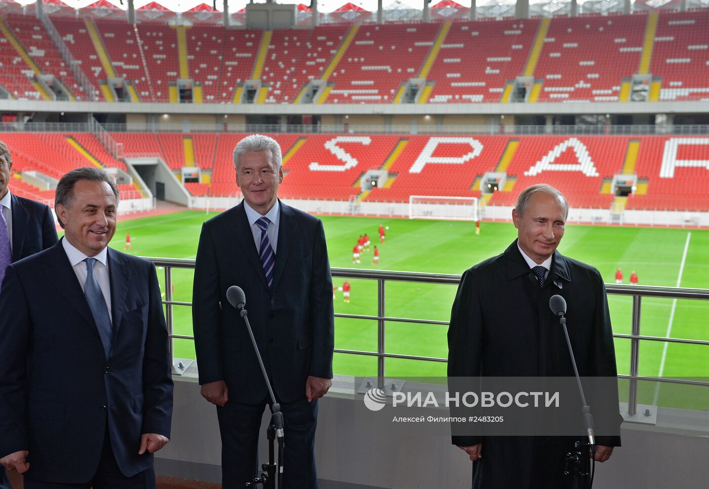 В.Путин посетил стадион "Открытие Арена" в Тушино