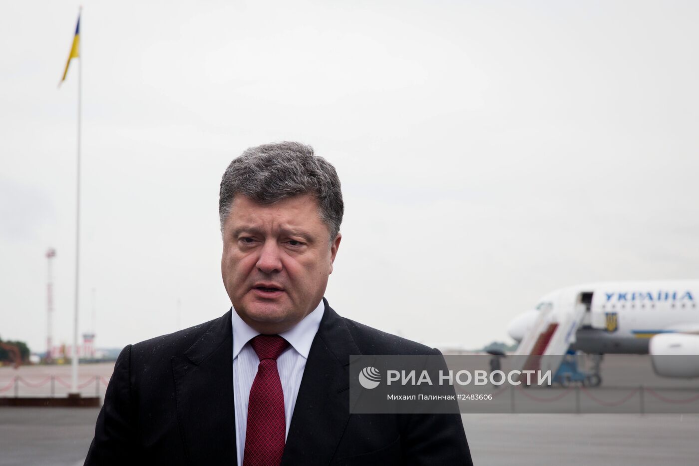 Президент Украины Петр Порошенко отменил визит в Турцию