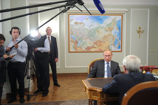 В.Путин встретился с Г.Полтавченко