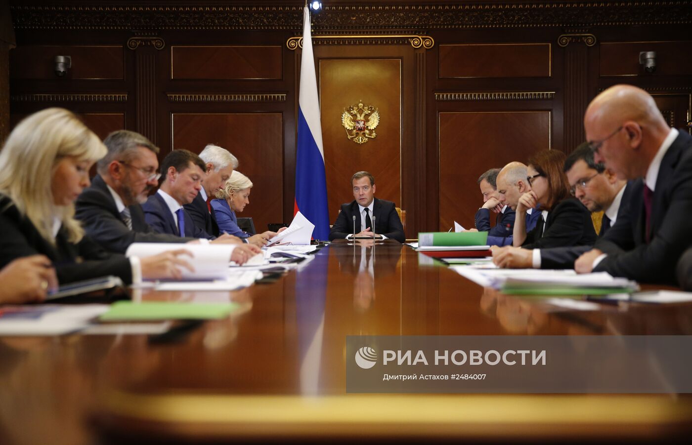Д.Медведев провел совещание в Горках