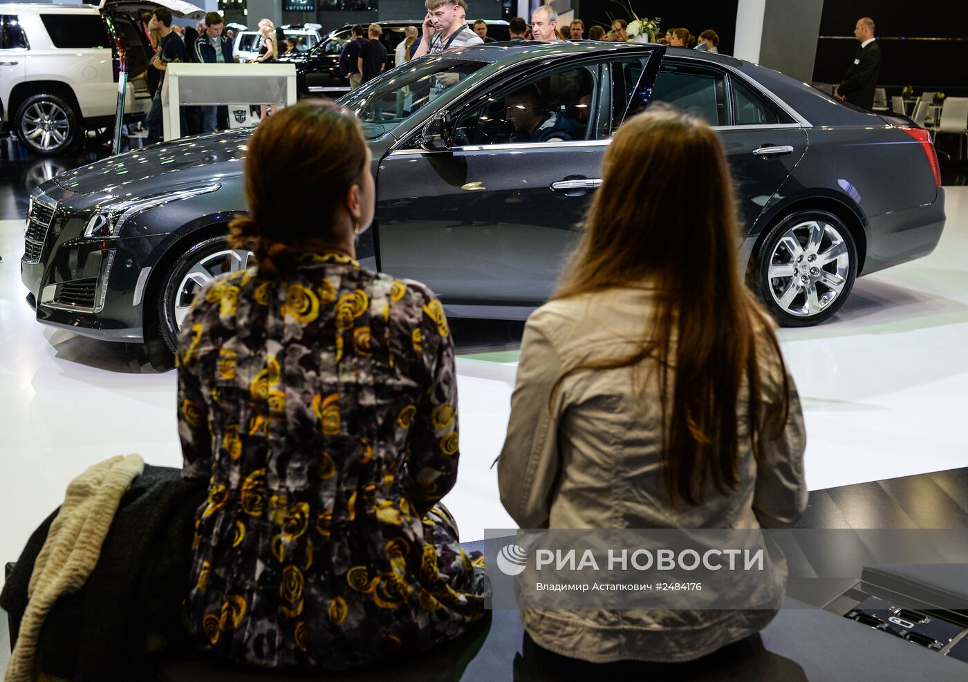 Московский международный автомобильный салон 2014 открылся для посетителей