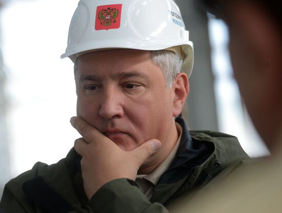 Д.Рогозин посетил ДВЗ "Звезда"