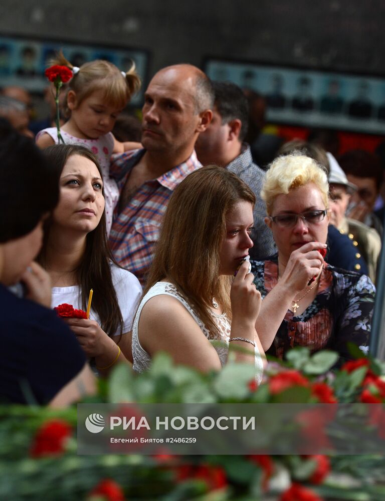 Траурные мероприятия, посвященные 10-й годовщине трагедии в Беслане