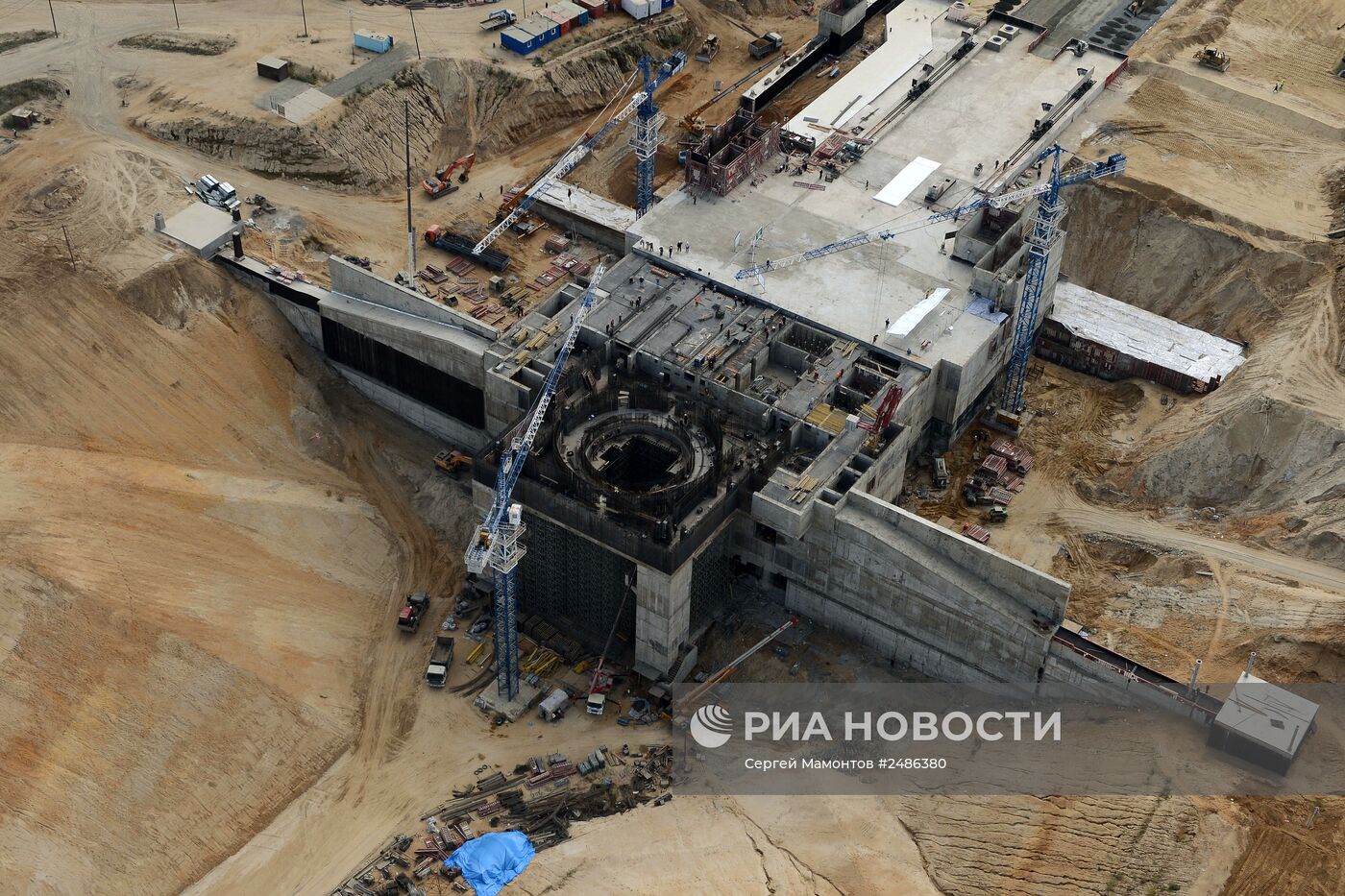 Дмитрий Рогозин посетил космодром "Восточный"