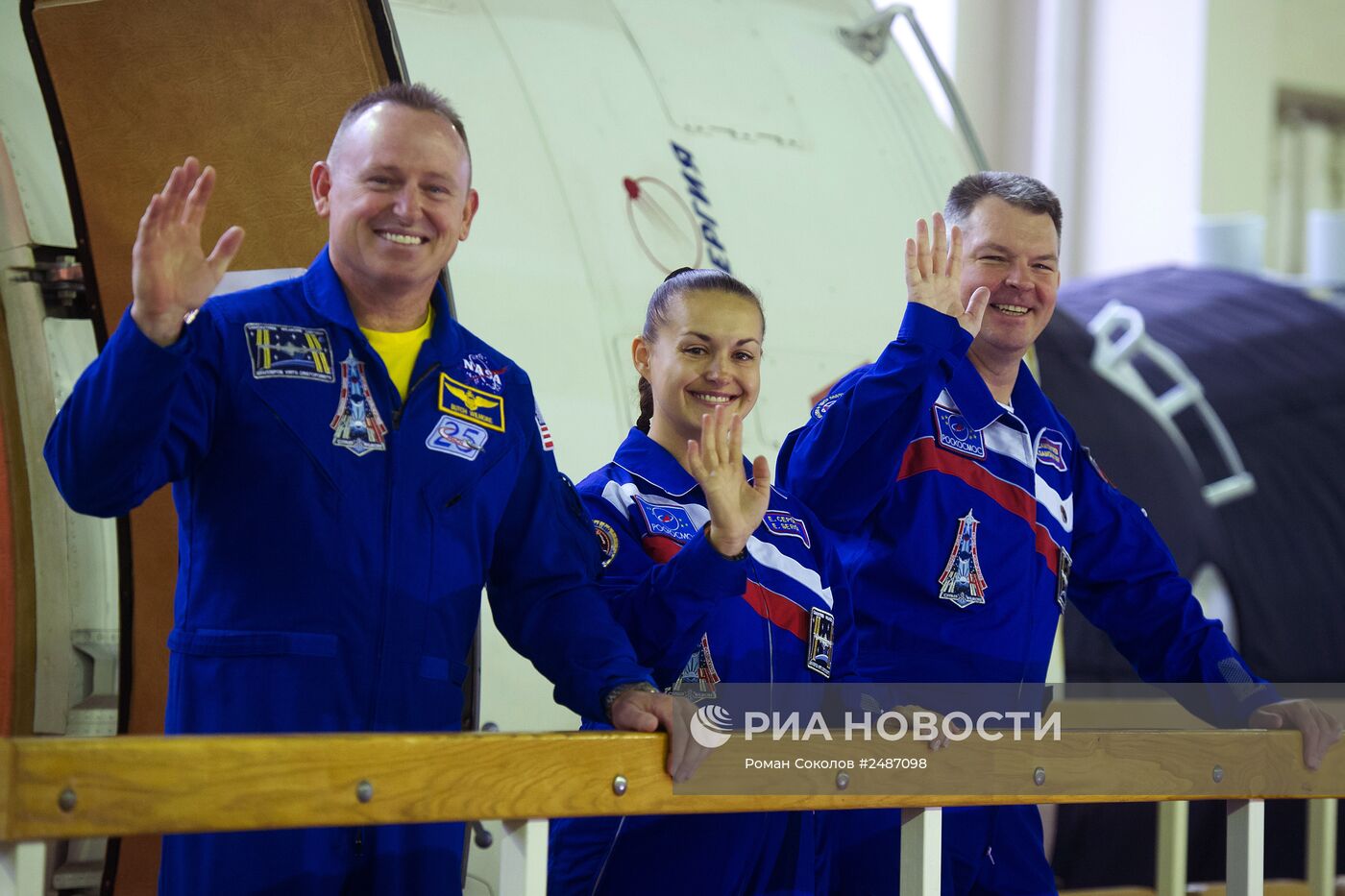 Экзамен основного и дублирующего экипажей "Союз ТМА-14М"