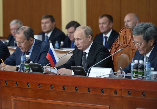 Рабочий визит В.Путина в Монголию