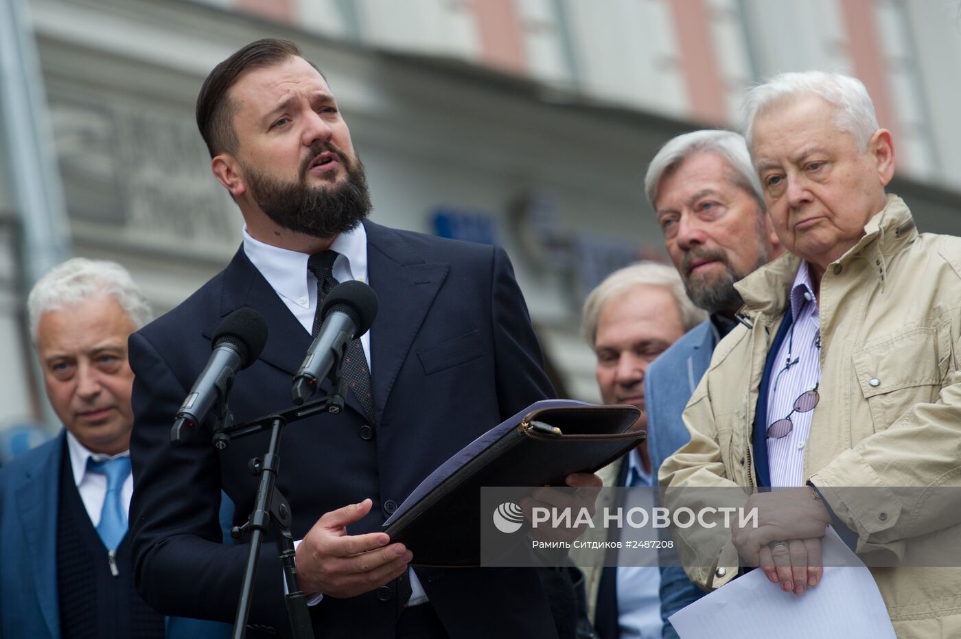 Открытие памятника основателям Московского Художественного театра К.С.Станиславскому и В.И.Немировичу-Данченко