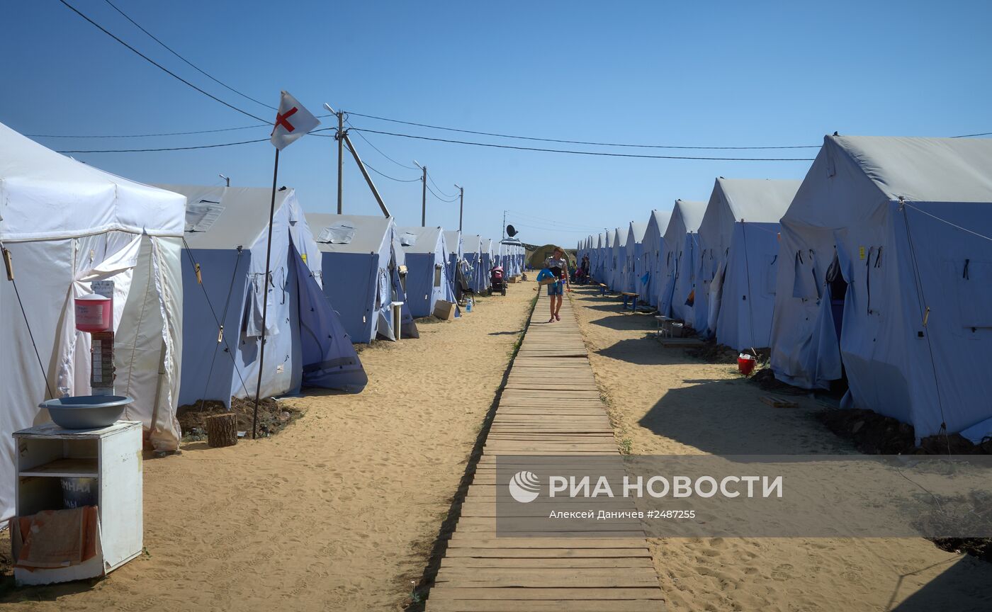 Лагерь для украинских беженцев в Ростовской области