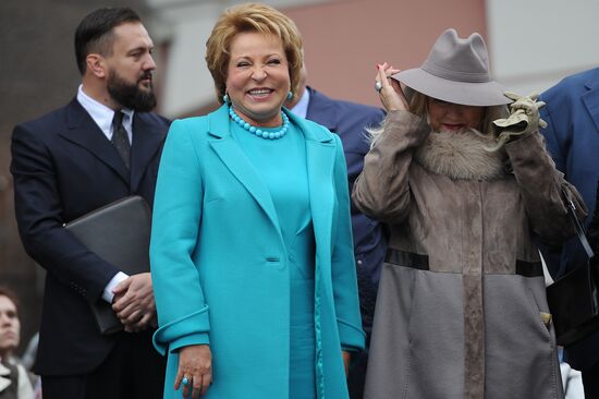 Открытие памятника основателям Московского Художественного театра К.С.Станиславскому и В.И.Немировичу-Данченко