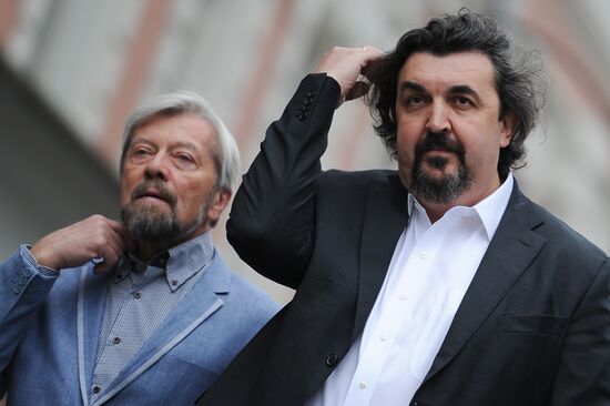 Открытие памятника основателям Московского Художественного театра К.С.Станиславскому и В.И.Немировичу-Данченко