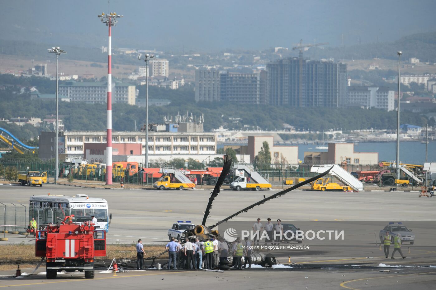 Вертолет Ми-8 потерпел крушение в Геленджике