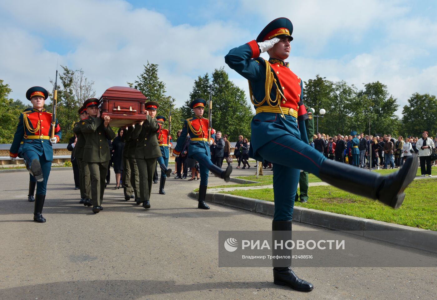 Похороны фотокорреспондента Андрея Стенина