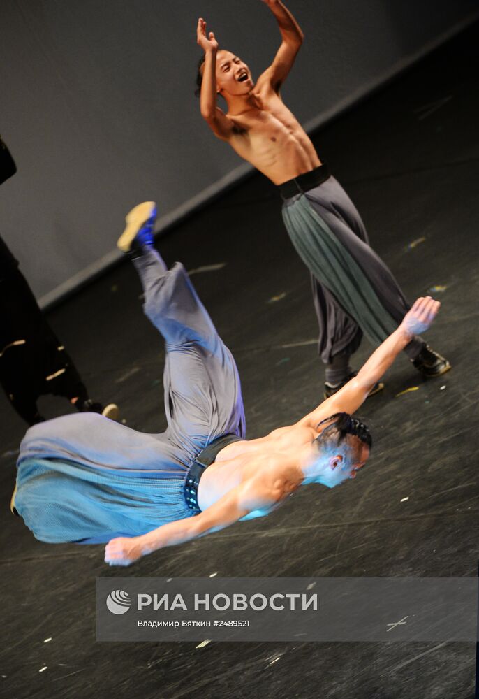 Премьера балета "Врата Шаолиня" в исполнении Театра современного танца "Дракон"